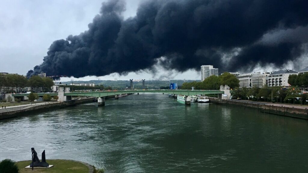 Incendie de Lubrizol à Rouen : cinq ans après, toutes les leçons de la catastrophe n’ont pas été tirées