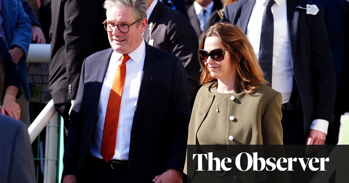 Keir Starmer alleged to have broken rules over party donor’s gifts to wife