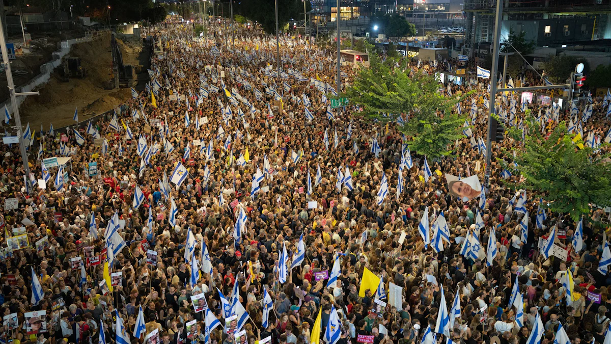 Krieg in Nahost: Großdemos in Tel Aviv und Jerusalem – Autobahn blockiert