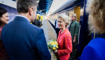 Krieg in der Ukraine: Von der Leyen will neue EU-Milliardenhilfen für Ukraine