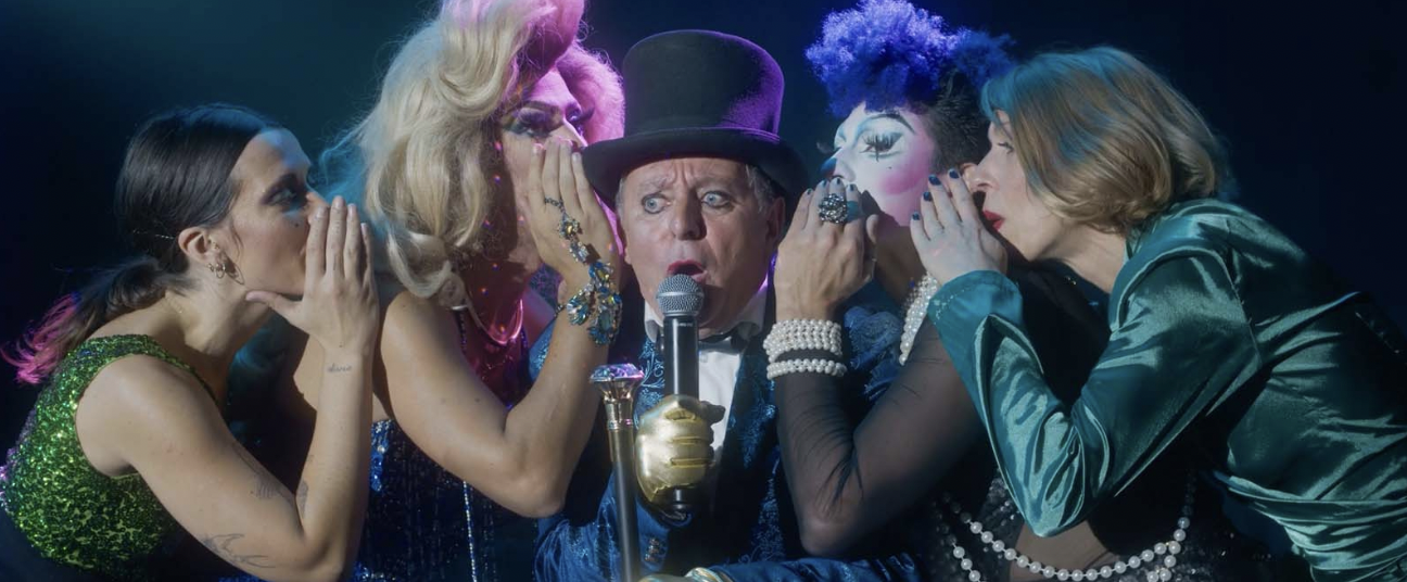 “La Sirène à barbe” : un film de drag trop poli qui peine à briller