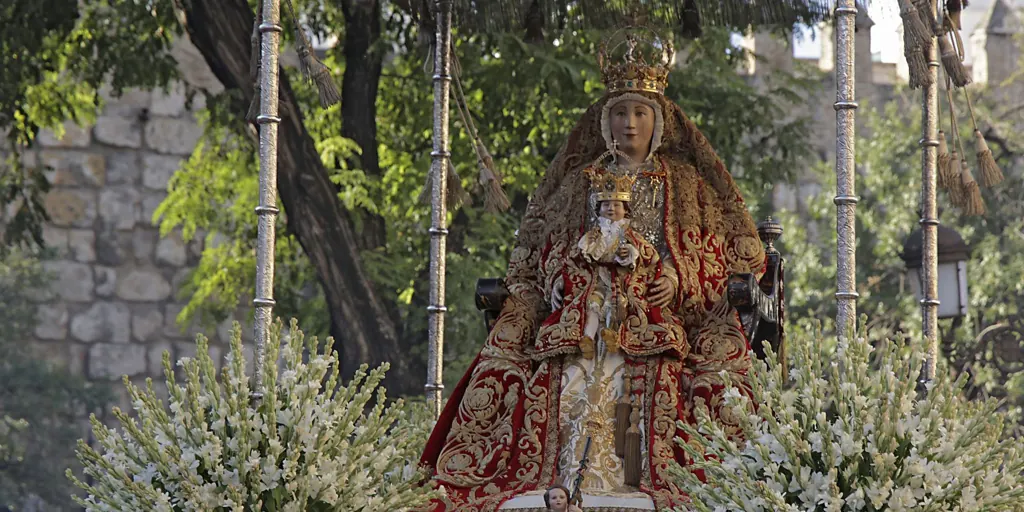 La Virgen de los Reyes presidirá la Magna en un altar junto a la Plaza de Toros de la Maestranza