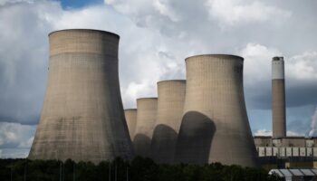 "La fin d'une ère": Le Royaume-Uni ferme sa dernière centrale au charbon