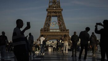 La herencia olímpica de París: el pebetero y ¿los anillos en la Torre Eiffel?