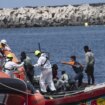 La presión migratoria en Ceuta y Canarias aumenta sin un plan claro por parte del Gobierno