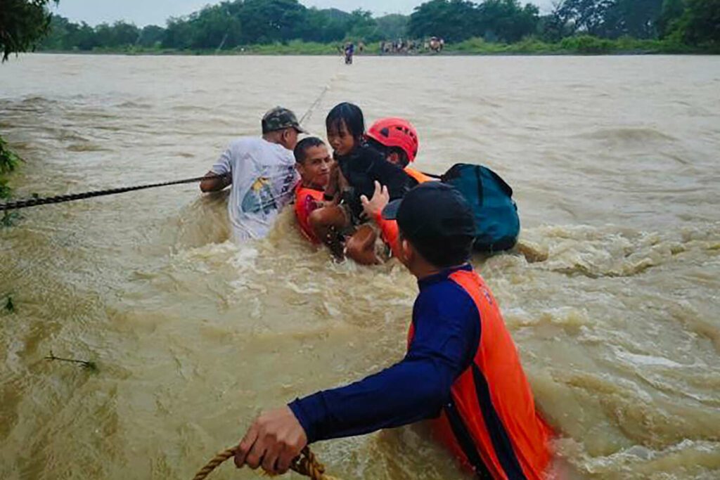 La tempête tropicale Bebinca : six personnes et des milliers de déplacés aux Philippines