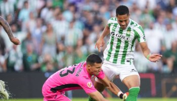 LaLiga denuncia cánticos ofensivos en el Villamarín contra Bordalás y David Soria