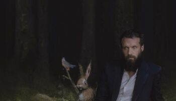 Le dernier single de Father John Misty est la plus belle chose que vous écouterez aujourd’hui