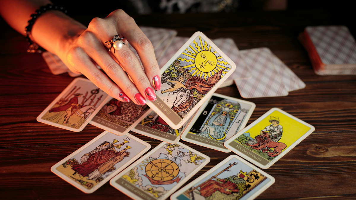 Le tarot, un outil intuitif au service du développement personnel