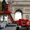 Les Agitos, symbole des Jeux paralympiques, ont quitté l’Arc de triomphe direction la Seine-Saint-Denis