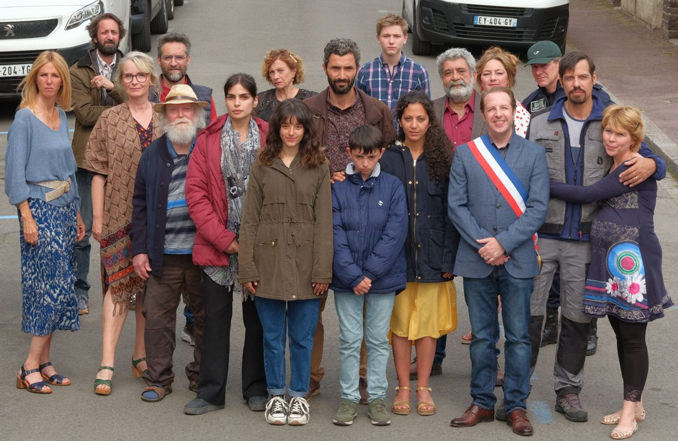 “Les Barbares” : Julie Delpy nous sert une comédie politique condescendante et consternante