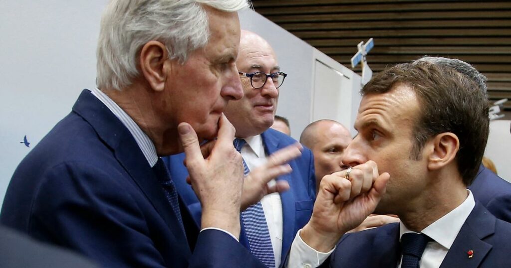 Les deux tiers des Français invitent Macron à laisser Barnier gouverner