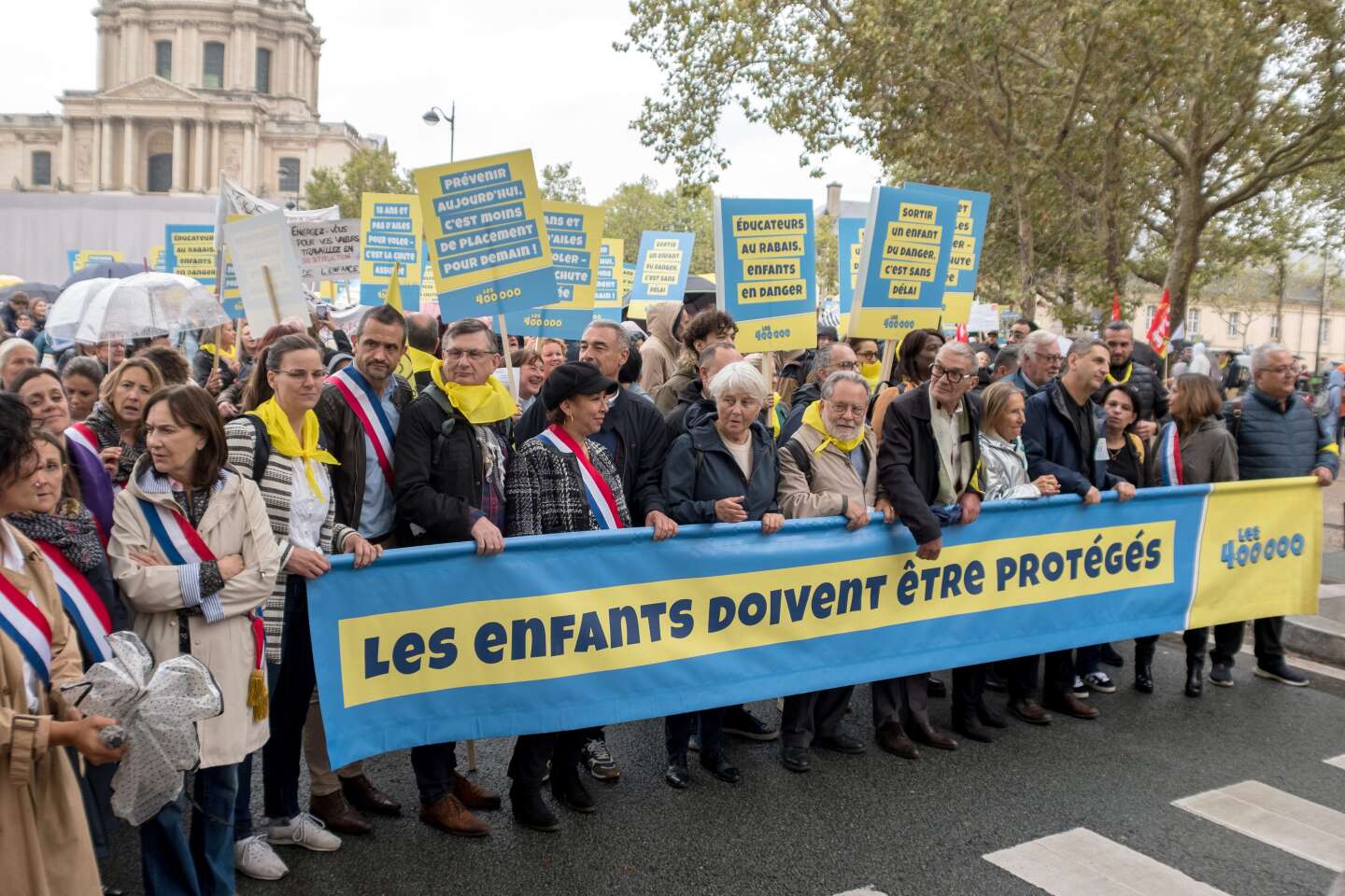 Les salariés de la protection de l’enfance dans la rue pour dénoncer l’état de « délabrement inédit » du secteur