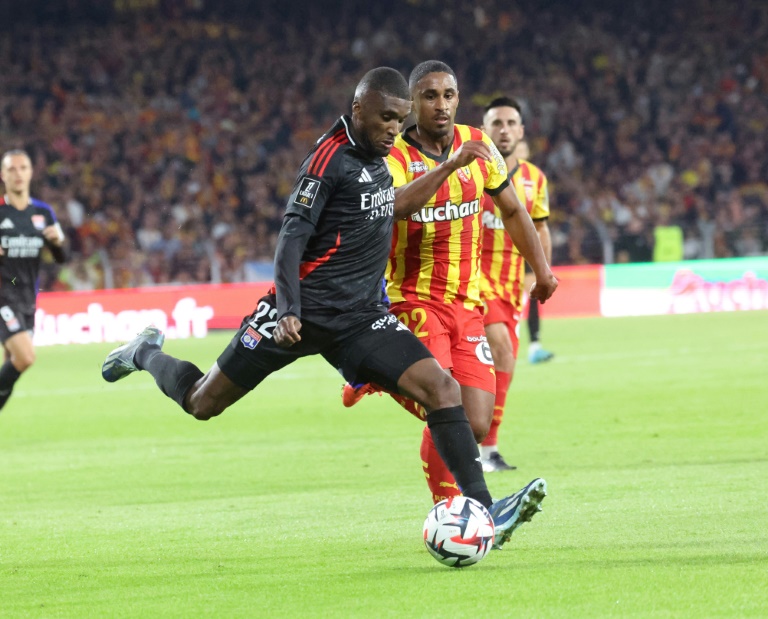 Ligue 1: Lens et Lyon se neutralisent, Reims s'offre Nantes