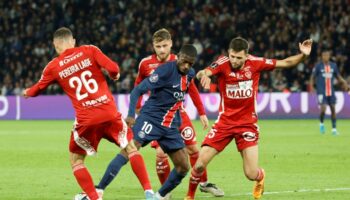 Ligue 1: Quatrième victoire pour Paris, leader devant l'OM