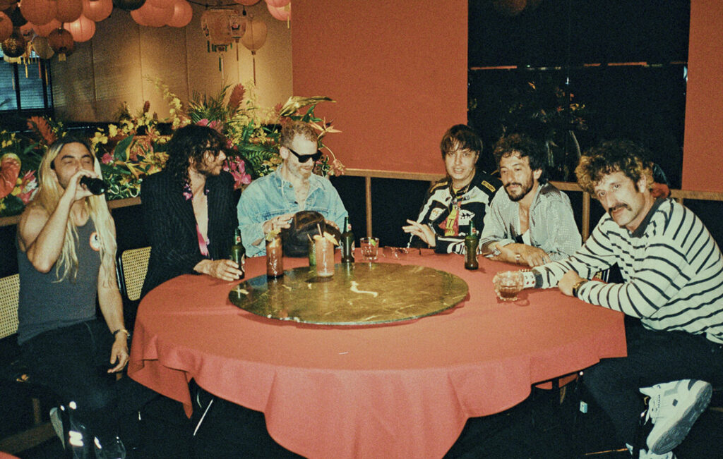 “Like All Before You” de The Voidz : la folie pop oblique de Julian Casablancas et sa bande