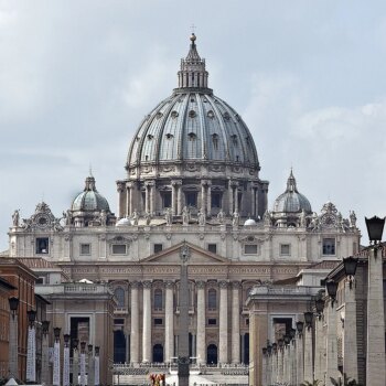 Los "Romeo y Julieta del Vaticano": contraen matrimonio dos empleados amenazados con el despido por casarse