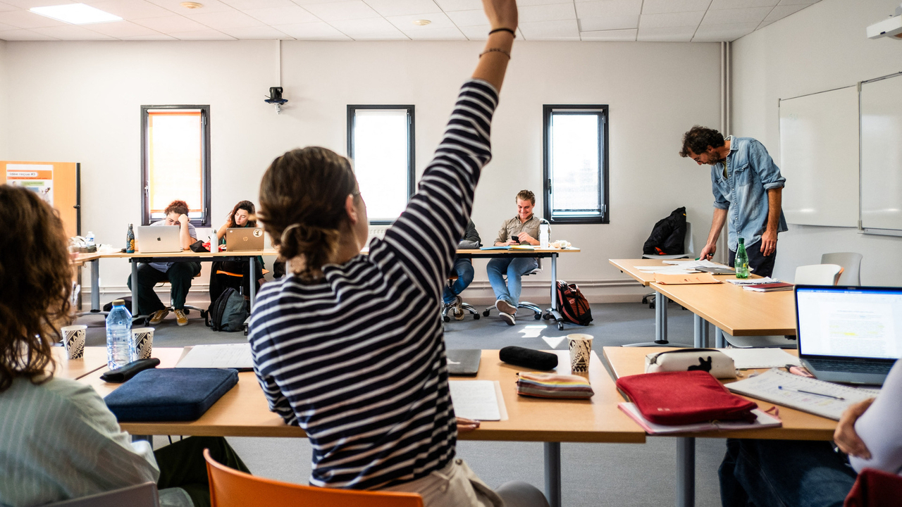 Luxembourg: Moins de téléphones à l'école et trop de pression sur les enseignants