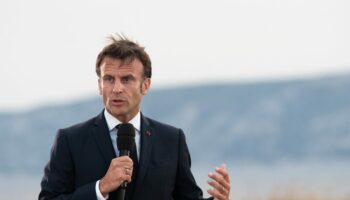 Make-A-Wish : Emmanuel Macron exauce le voeu d’un patient en lui dévoilant le nom du Premier ministre