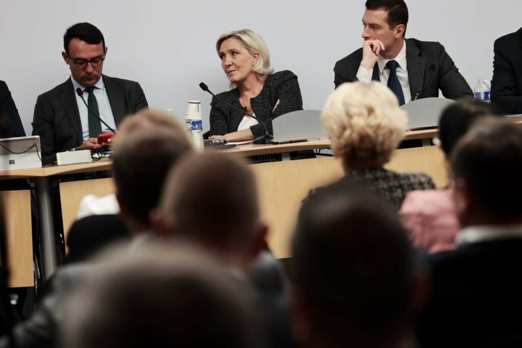 Marine Le Pen se dit « convaincue » d’une nouvelle dissolution dans quelques mois