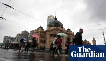 Melbourne in for chilly start to week as cold front brings frosty spring temperatures