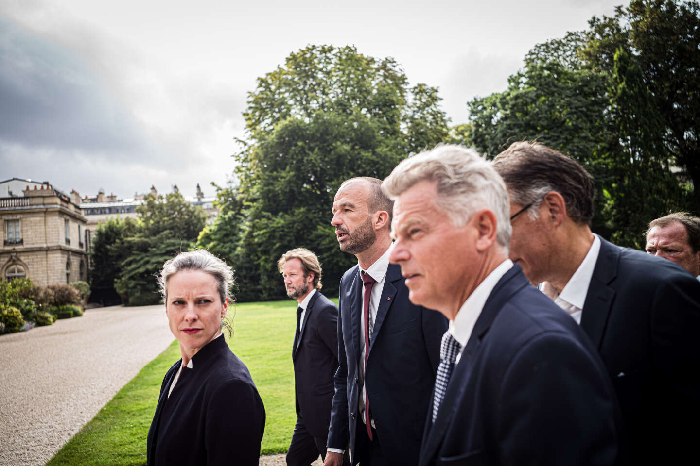 Michel Barnier à Matignon : la gauche promet de censurer le nouveau premier ministre, sans « légitimité politique »