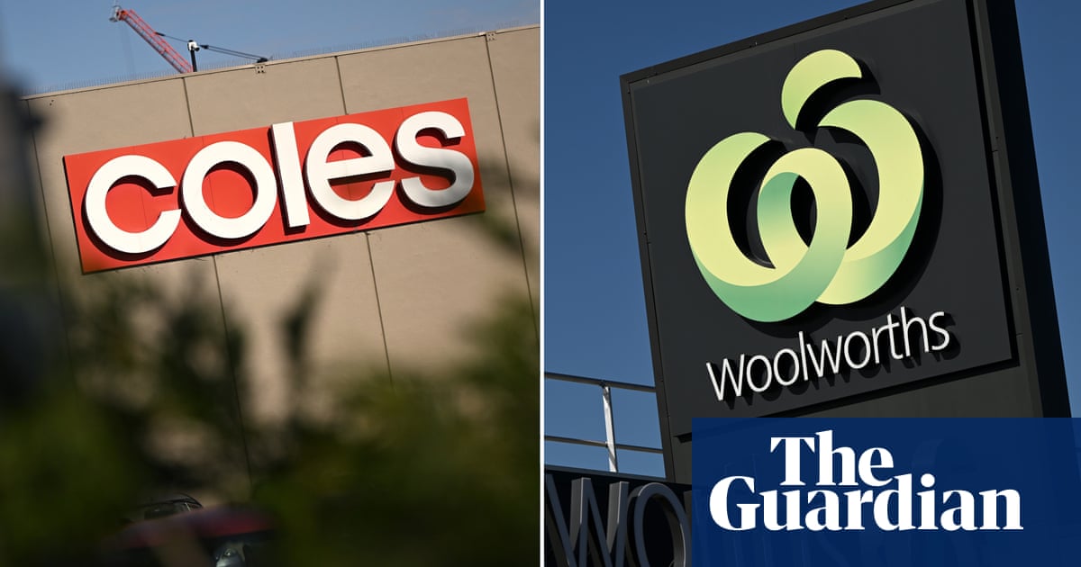 Mirror-like offering by supermarket giants may be stifling vigorous competition, ACCC report says