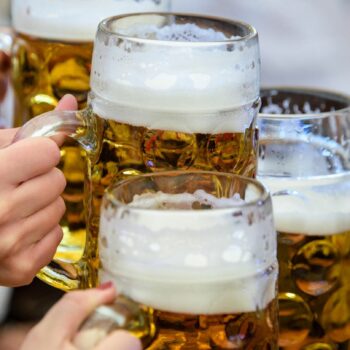 Münchener Wiesn: O'zapft is! So viel kostet eine Maß auf dem diesjährigen Oktoberfest