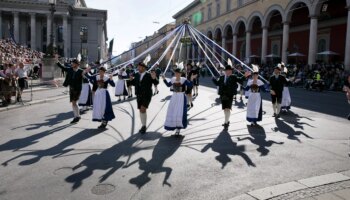 Newsblog zum Oktoberfest in München: Tausende beim Trachten- und Schützenumzug