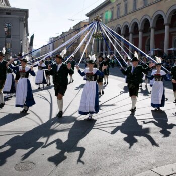 Newsblog zum Oktoberfest in München: Tausende beim Trachten- und Schützenumzug