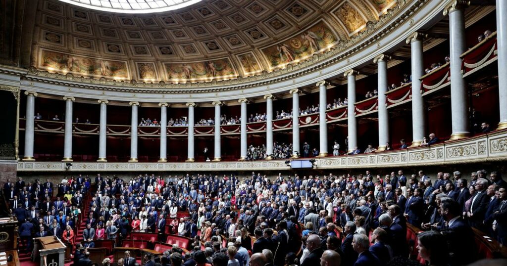 «Nous faisons face à une alliance des perdants» : à l’Assemblée, Michel Barnier déjà sous la menace d’une motion de censure