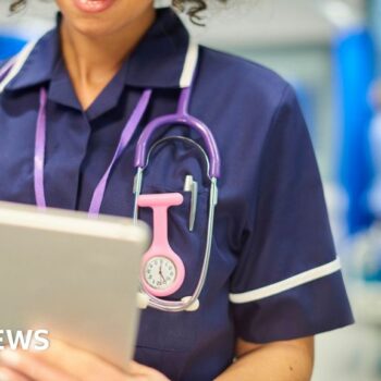 Nurses in England reject offer of 5.5% pay rise