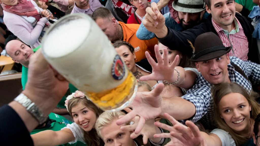 Öffnungszeiten und Wissenswertes: Was Sie zum Oktoberfest wissen sollten