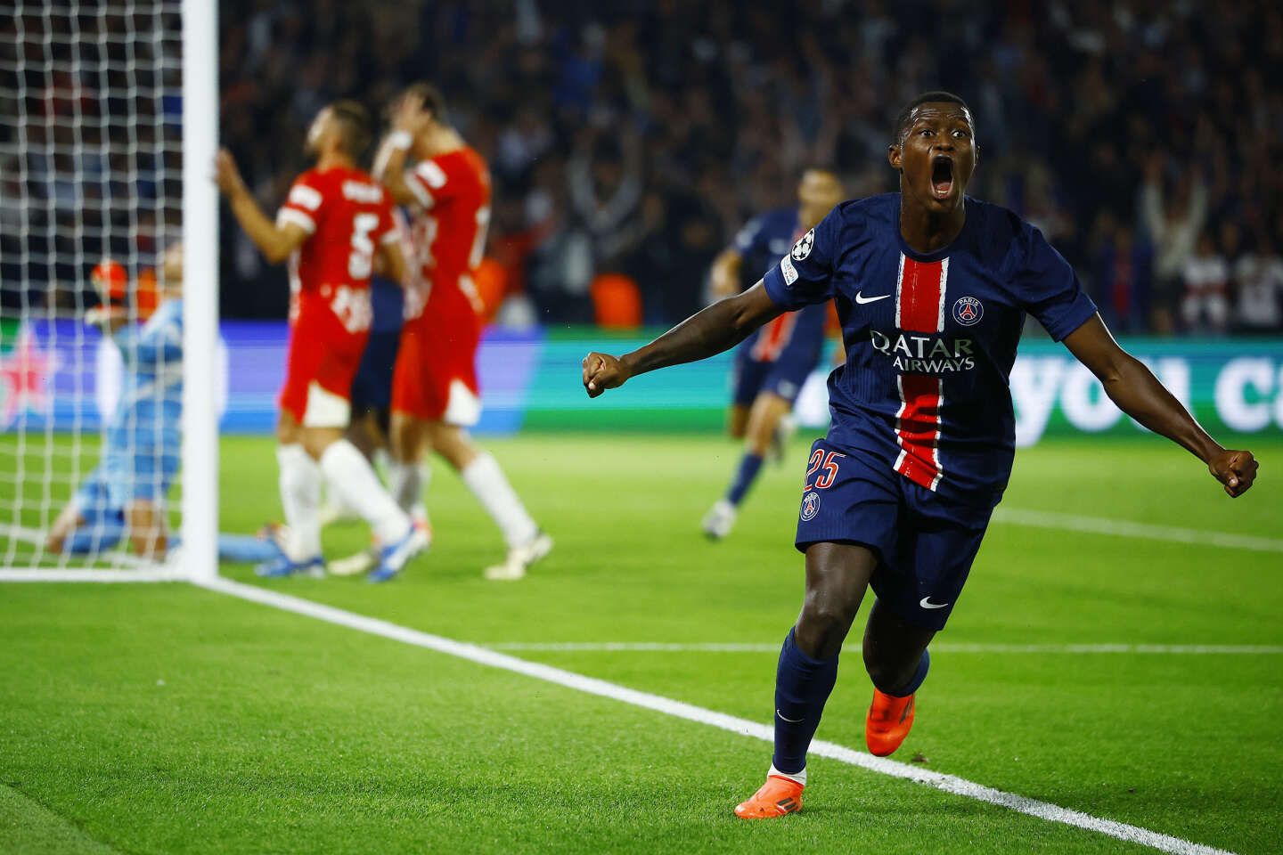 PSG-Gérone : les Parisiens profitent d’un but des Espagnols contre leur camp pour remporter leur premier match de Ligue des champions