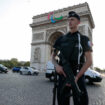 Paris 2024 : plus de 4 000 policiers mobilisés pour la « parade des champions » sur les Champs-Elysées