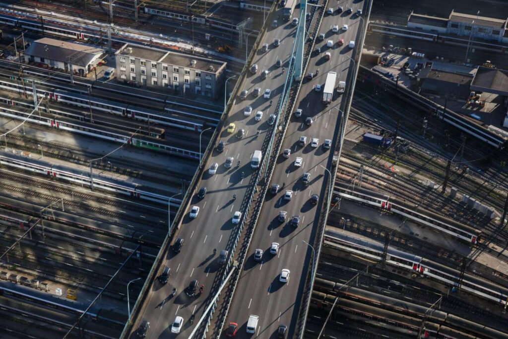 Périphérique à 50 km/h : une baisse du bruit attendue, un effet plus incertain sur la pollution de l’air