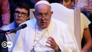 Pope Francis promises 'help' to Belgian sex abuse victims