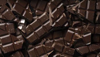 Por qué comer chocolate antes de dormir puede hacer que duermas peor