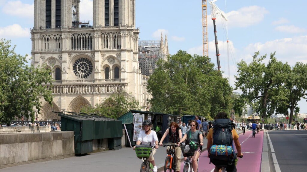 Réouverture de Notre-Dame : « Je n’irai pas à Paris », assure le pape François