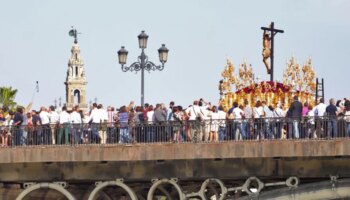 Reyes Católicos, La Campana y el Altozano, principales puntos de la procesión Magna de diciembre