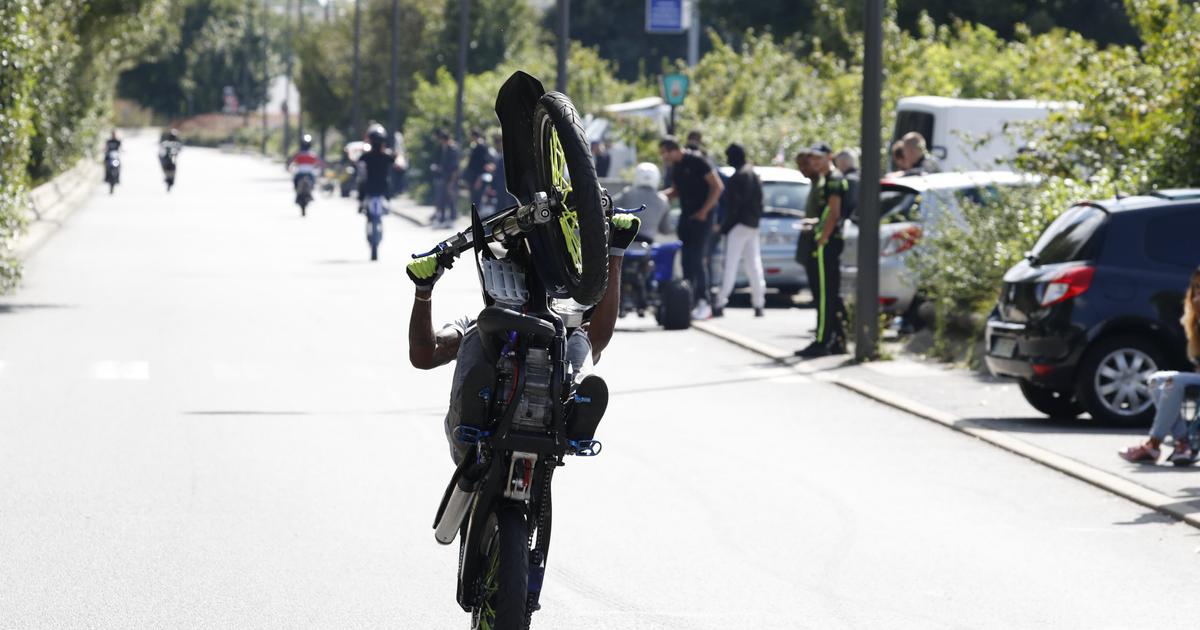 Rodéo urbain : près de Nantes, un jeune homme non casqué grièvement blessé après une collision avec un bus