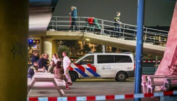 Rotterdam: Un homme armé d'un couteau tue une personne et en blesse une autre