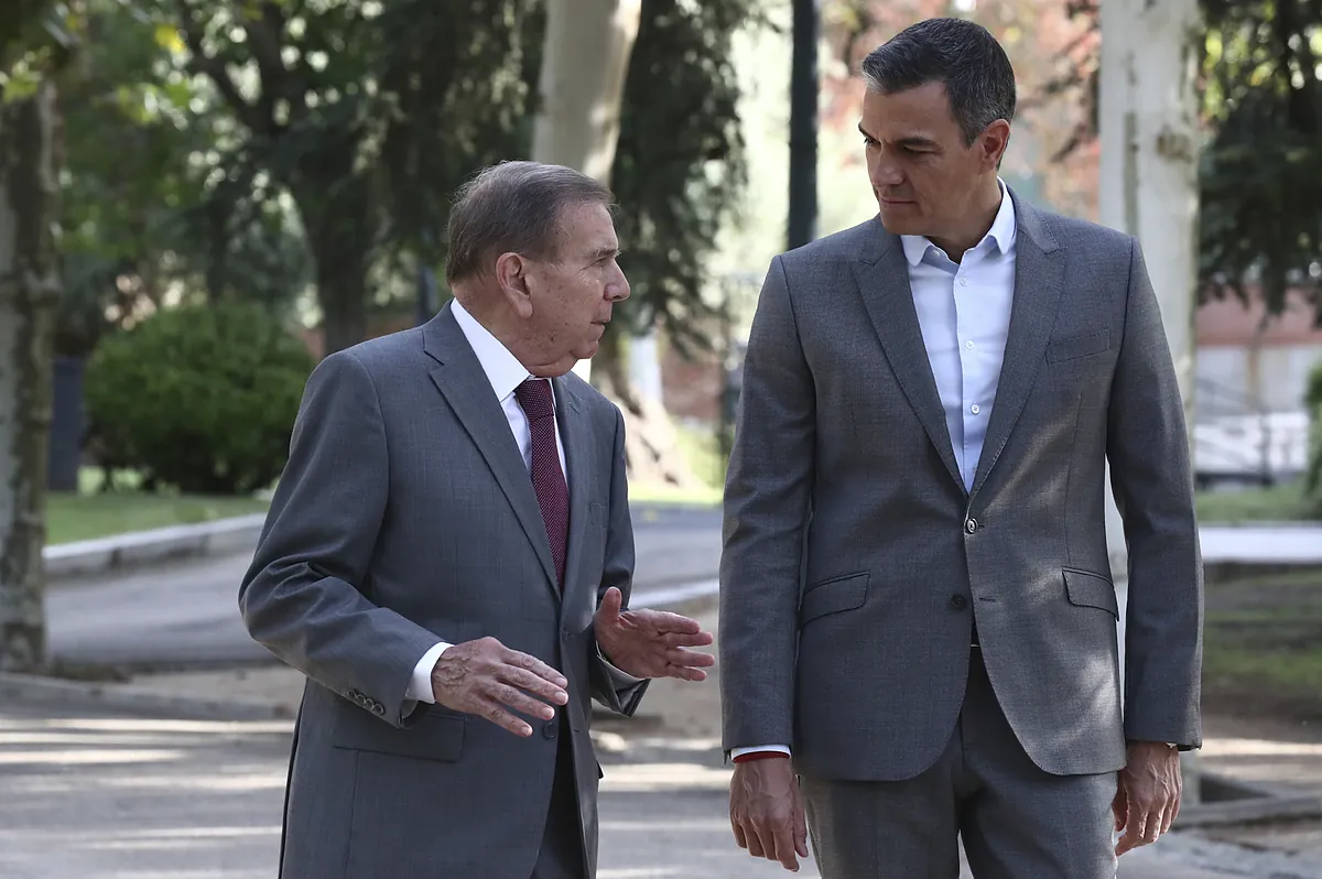 Sin Albares, en los jardines y sin corbata: Moncloa rebaja el encuentro con Edmundo González tras las amenazas chavistas