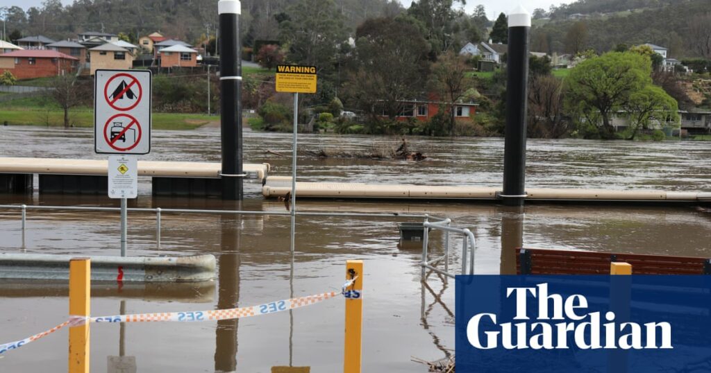 Strong winds set to return to Australia’s south east as Tasmania experiences record flooding