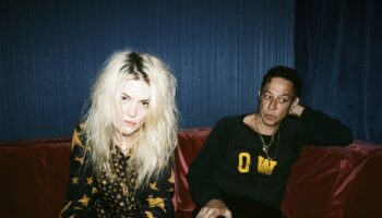 The Kills annonce un EP de reprises avec la cover de “Happier Than Ever” de Billie Eilish