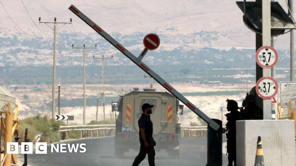 Three Israelis shot dead at West Bank-Jordan crossing