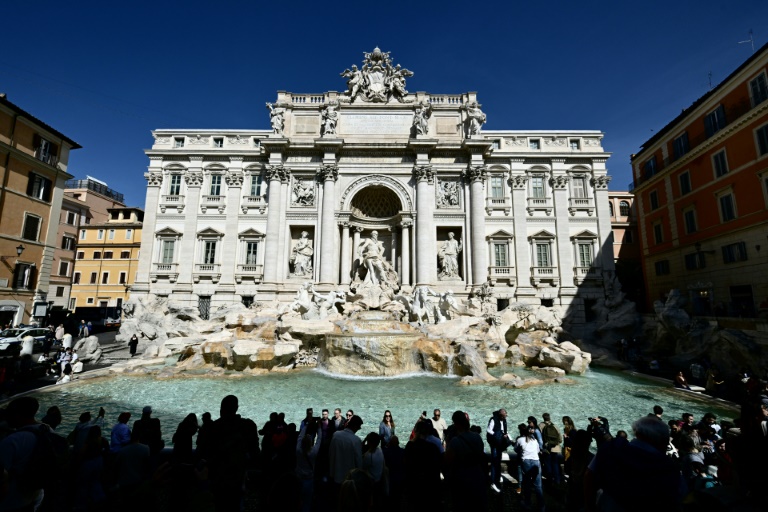 Tourisme: Rome envisage de faire payer l'accès à la fontaine de Trevi