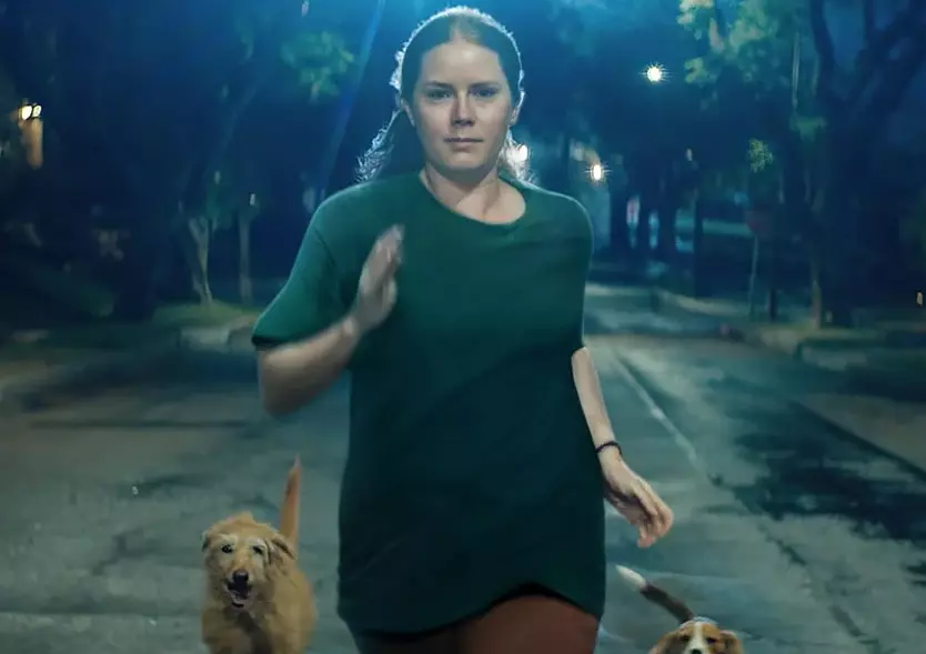 [Trailer] Amy Adams en mère au foyer déchaînée dans “Nightbitch“