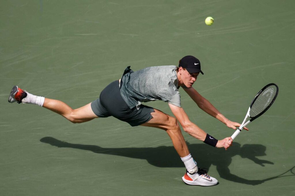 US Open : les Italiens Jannik Sinner et Jasmine Paolini se qualifient pour les huitièmes