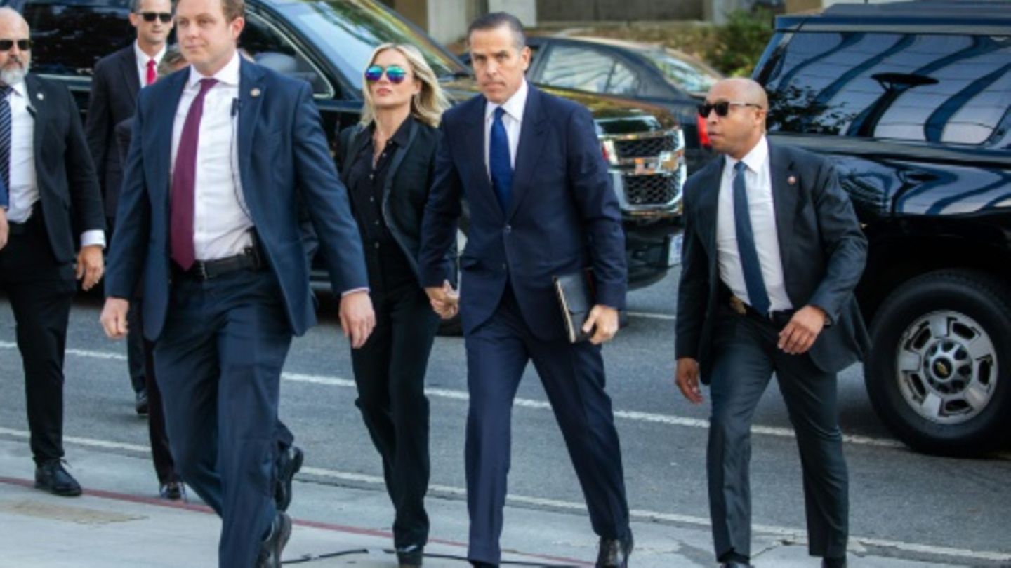 Hunter Biden (zweiter von rechts) bei seiner Ankunft am Gericht in Los Angeles